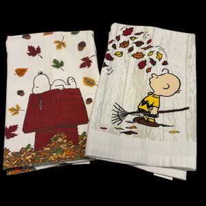 Pair of Dish Kitchen Towels Peanuts Snoopy and Charlie Brown Fall Autumn 2